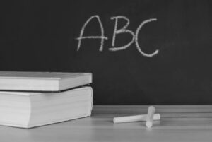 responsabilidad centro educativo daños al menor