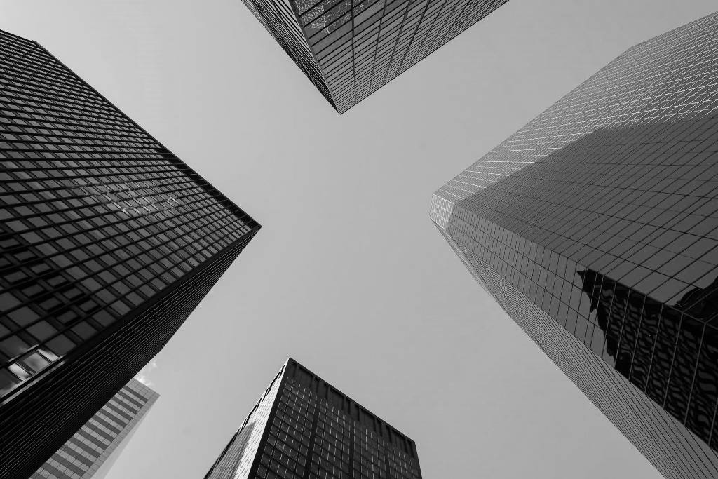 derecho penal tratamiento jurisprudencial sociedades pantalla