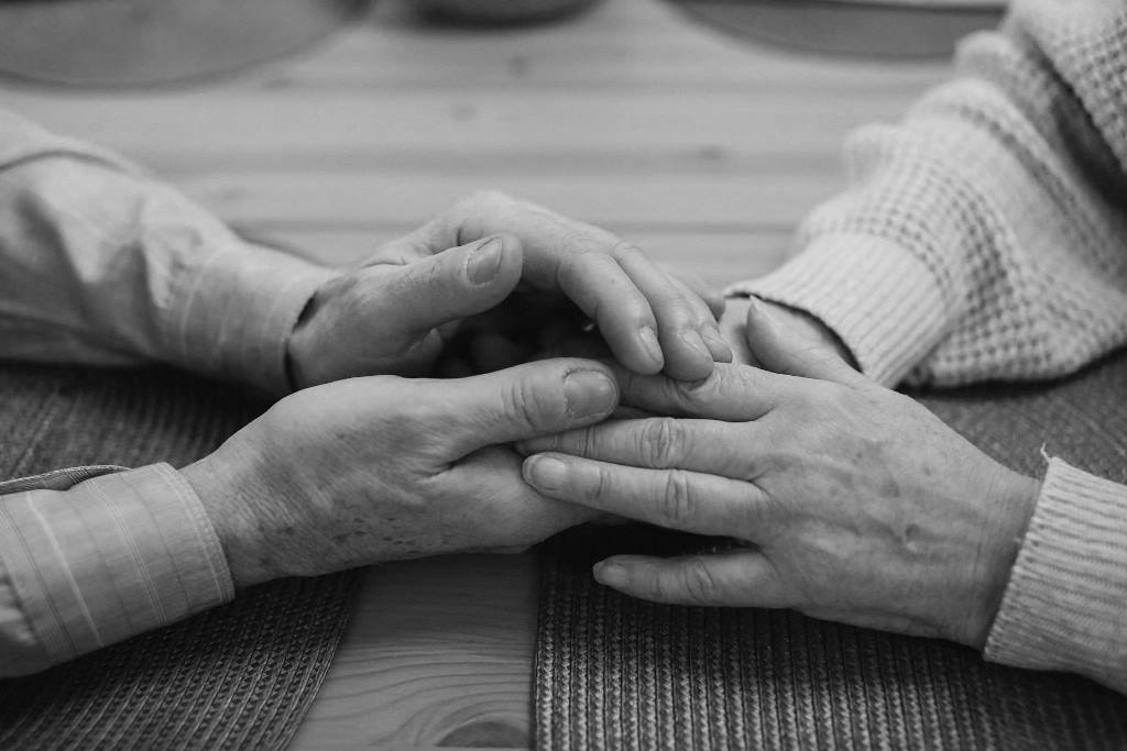 supremo libera padres jubilados fianza solidaria abusiva